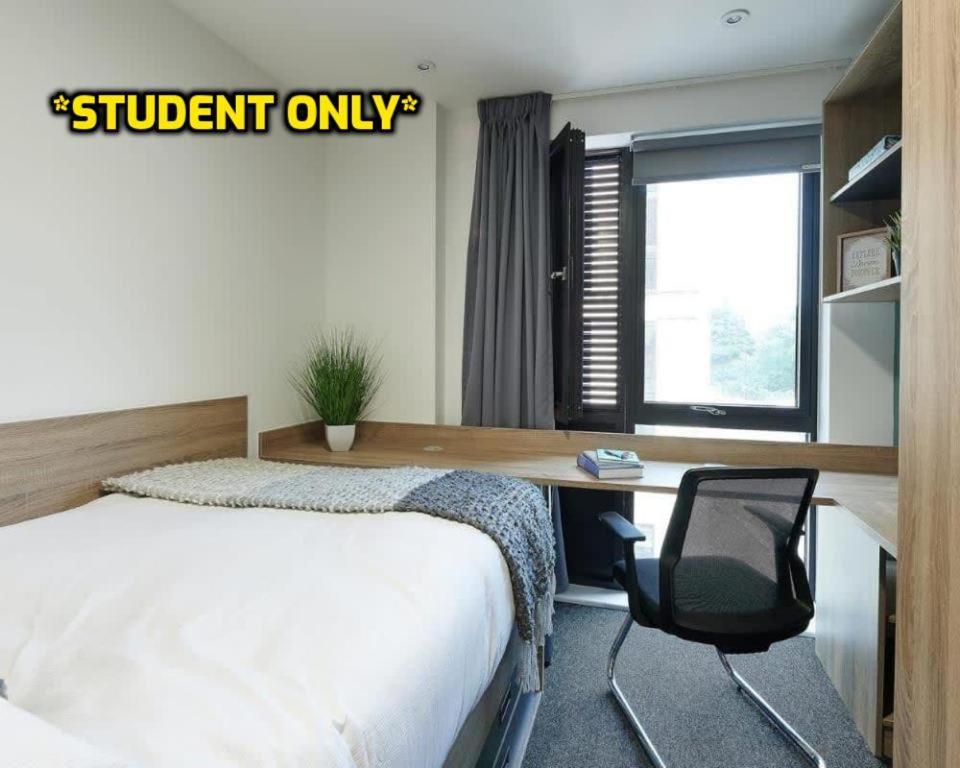 Student Only Zeni Ensuite Rooms, Southampton Саутгемптон Экстерьер фото
